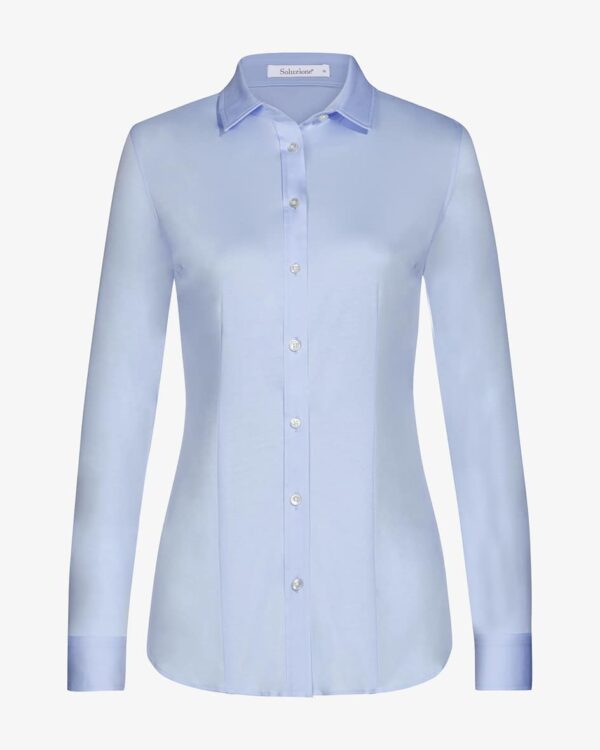 Hemdbluse für Damen von Soluzione in Hellblau. Das Modell erreicht durch dieJersey-Qualität eine höhere Elastizität und ist deshalb besonders weich.... Mehr Details bei Lodenfrey.com!