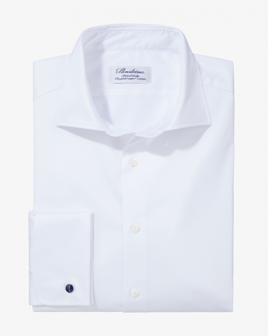 Businesshemd Fitted Body für Herren von Stenströms in Weiß.Leicht tailliert und mit einem abgerundeten Saum präsentiertsich das zeitlose Hemd aus.... Mehr Details bei Lodenfrey.com!