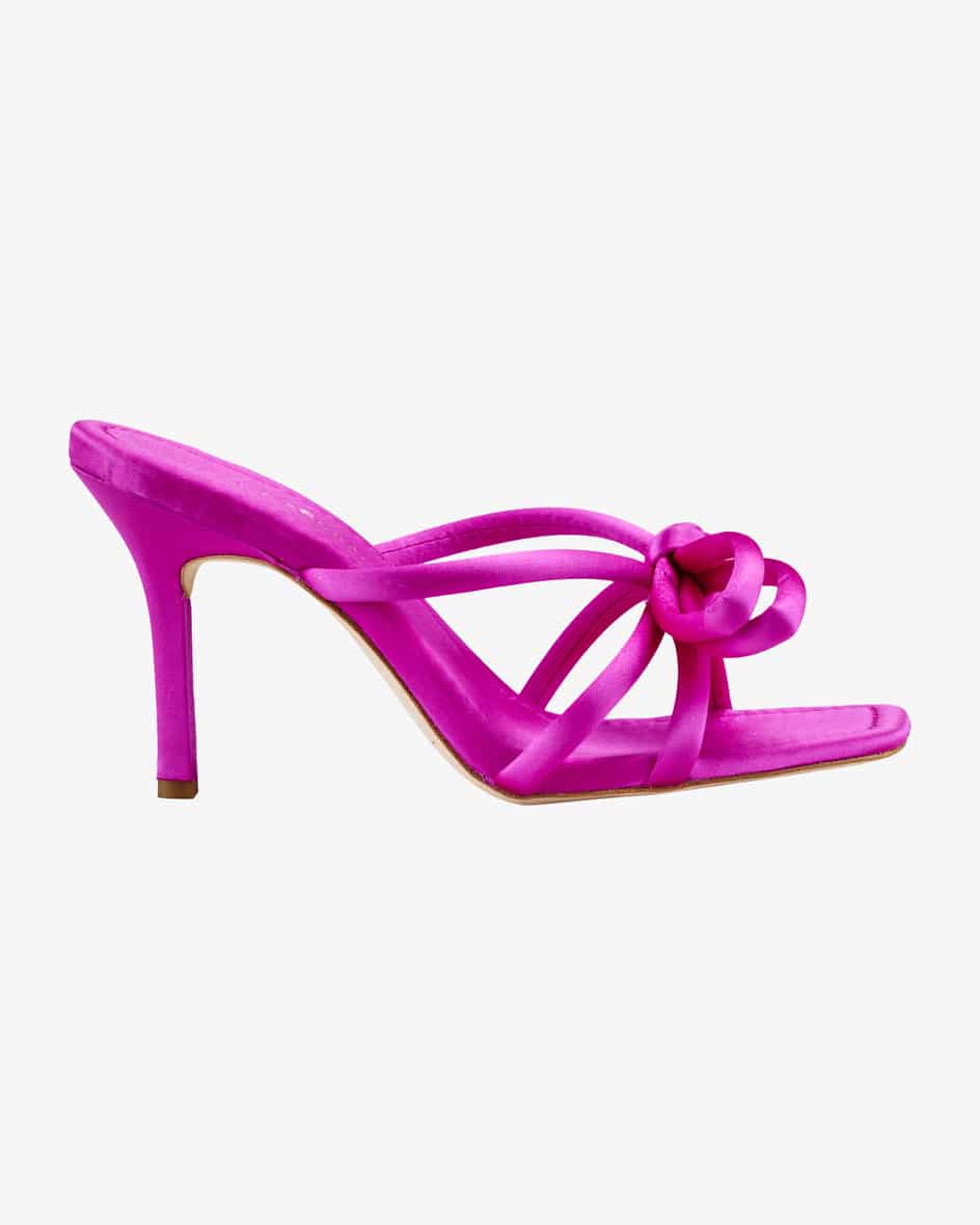 Margi Sandaletten für Damen von Loeffler Randall in Fuchsia. Das changierendeModell präsentiert sich als stilvoller Begleiter für feminine.... Mehr Details bei Lodenfrey.com!