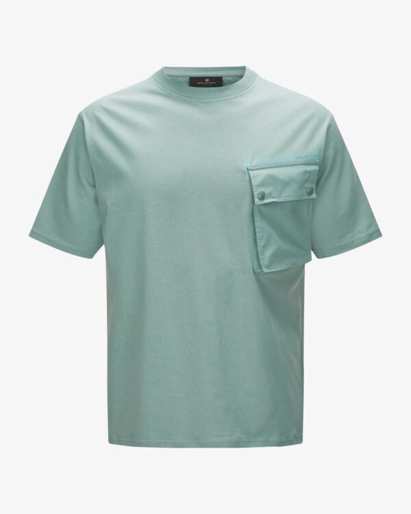 Flow T-Shirt für Herren von Belstaff in Salbei. Das Modell aus angenehmerBaumwolle präsentiert sich dank changierender Brusttasche sowie.... Mehr Details bei Lodenfrey.com!