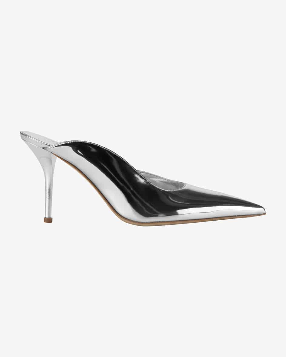 Abella Mules für Damen von Giaborghini in Silber. Feminin präsentiert sich derelegante Schuh in Metallic-Optik und avanciert so zum stilsicheren.... Mehr Details bei Lodenfrey.com!