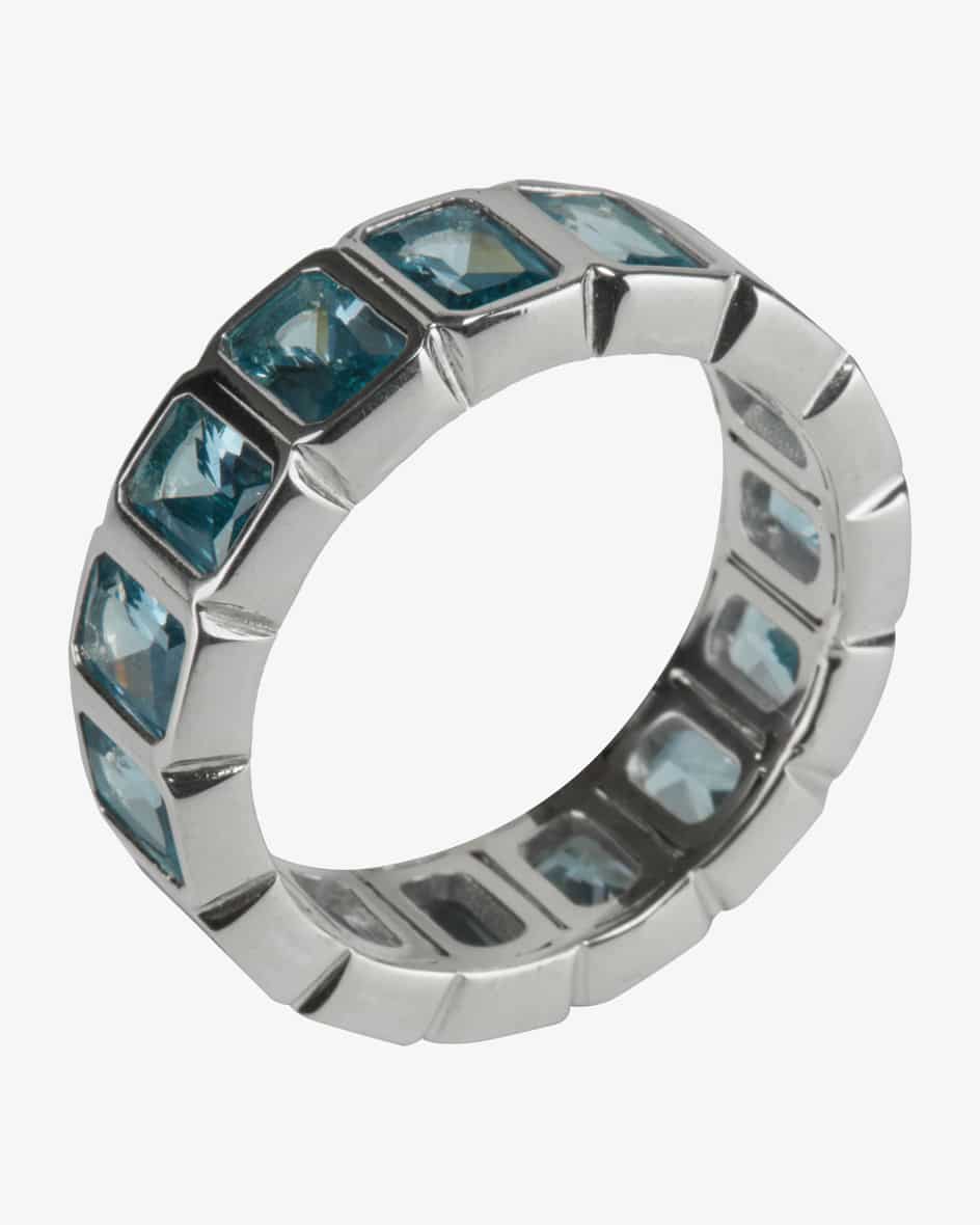 Emerald Cut Eternity Ring für Herren von Hatton Labs in Silber und Grün. DasModell gefertigt aus 925 Sterling Silber avanciert dank des.... Mehr Details bei Lodenfrey.com!